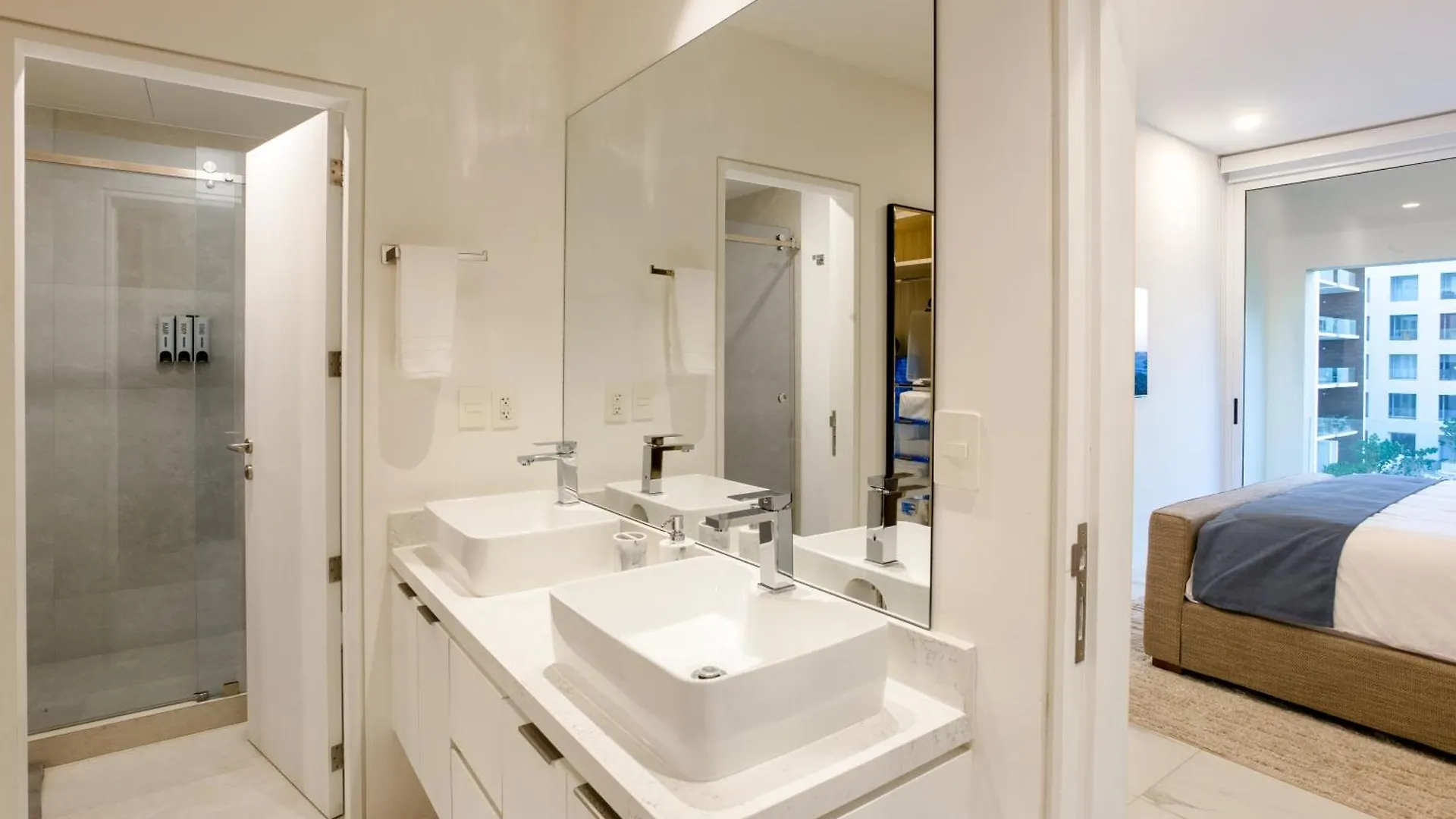 Marea Los Cabos Modern 3 Brd - Prime Location Near Beach & Marina Fast Wifi Cabo San Lucas 0*,  Mexico