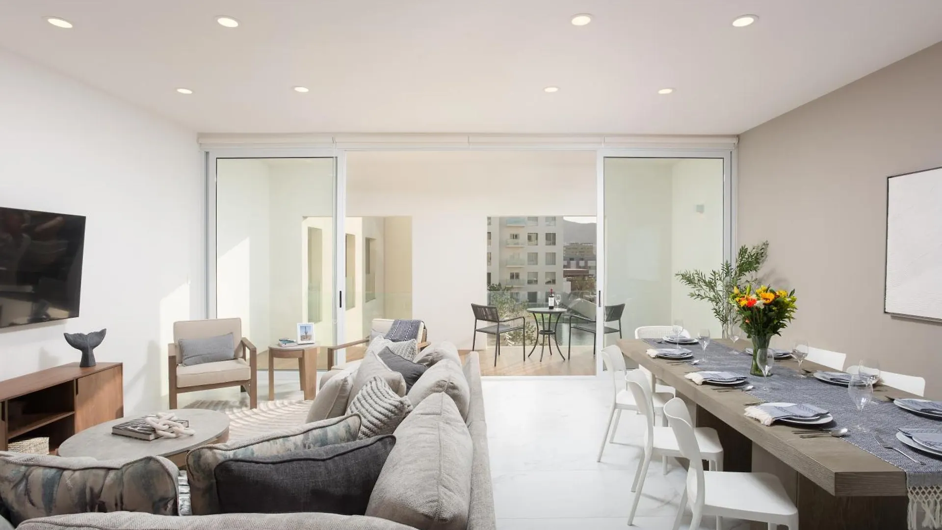 Marea Los Cabos Modern 3 Brd - Prime Location Near Beach & Marina Fast Wifi Cabo San Lucas